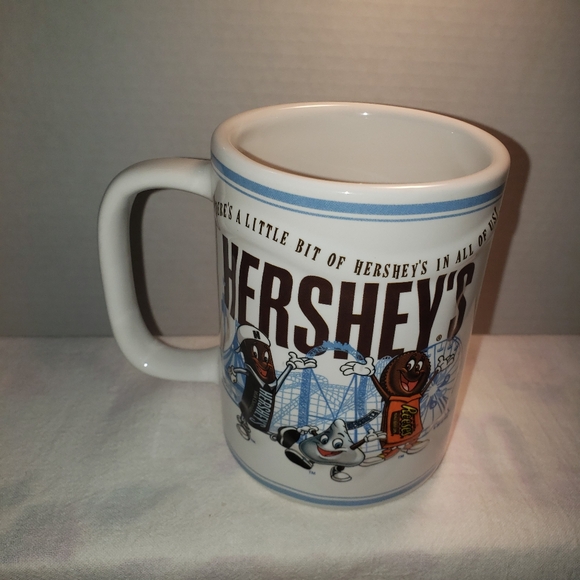 Super Cute Hershey Chocolate Mug with Hershey Candy Bar, Hershey Kiss and Reeses - Picture 4 of 8